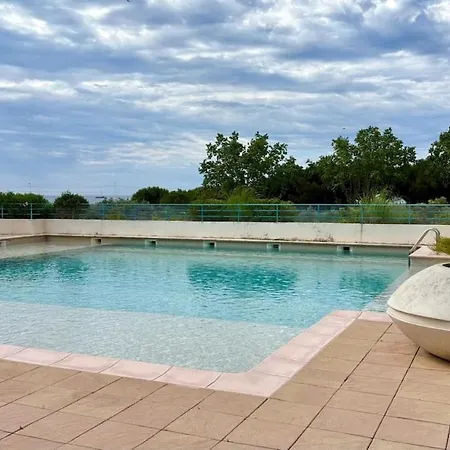 Les Pins Bleus